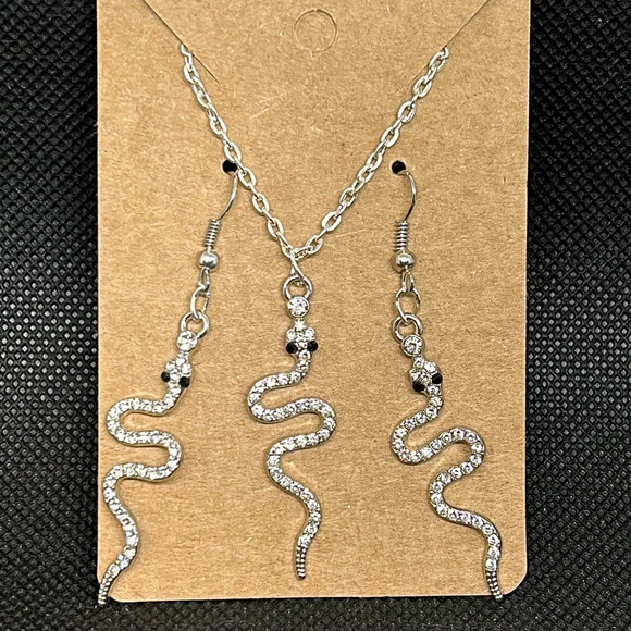 Handmade  snake kit earring and necklace 18 inches - Picture 1 of 4
